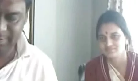 Sıcak üçlü seks kulübü sonra klasik seks izle