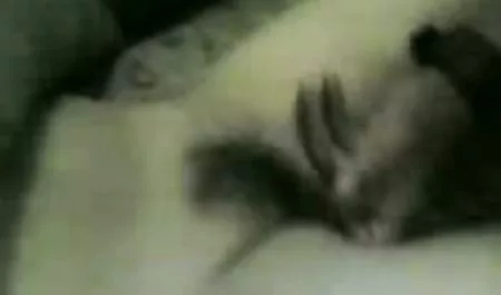 Sverhdorogih olgun ve kız arkadaşından köylüerotikfilim