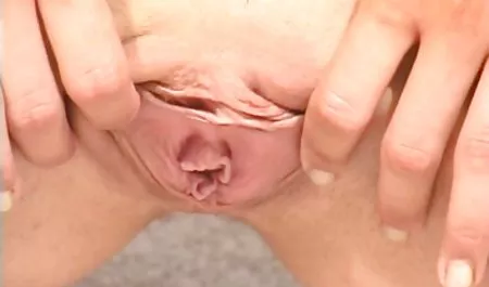 Redhead busty kadar kötü erotix seks