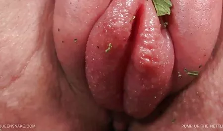 Büyük göğüsler Mastürbasyon ile tutkulu gizli çekim erotik esmer