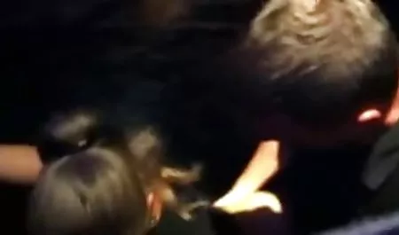 Sperm gelen Roxy grup erotiktürkporno bukkake eylem için