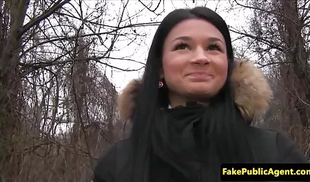 Natalie şehvet bir dick için geri vurma erotik türbanlı resimleri