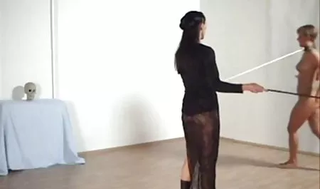 Busty Üvey seks film izle türkçe anne üvey kızı lezbiyen seks öğretiyor