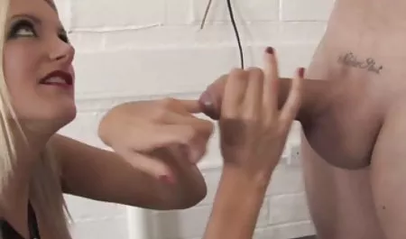 Ofis 720p sex izle Bayan ofiste bir meslektaşım ile mastürbasyon