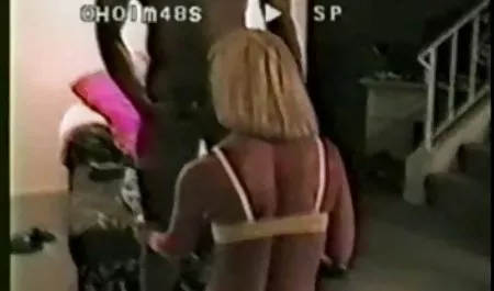 Seksi türbanlı erotik izle kız göt sıcak tozluk kıçını sallayarak