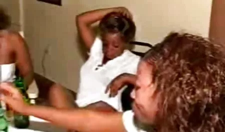 UK MİLF Ellen şimdiye kadar gördüğüm en muhteşem kedi var erotik bedava izle