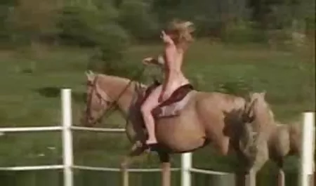 Bi-bi-si erotikporno filim Mary dildo orgazm.