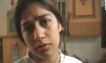 Kocam yokken cep erotik video Alman büyük göğüsler MİLF sikmek için baştan olur