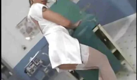 Kore kırmızı MİLF cinsel anne erotic pornolar ve