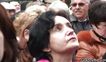 Annem bir fahişe ve benim mobil erotik film izle Sahne 1