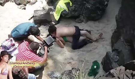 Canavar erotik ve sex göğüsler Susi vahşi çete çarptım seksi